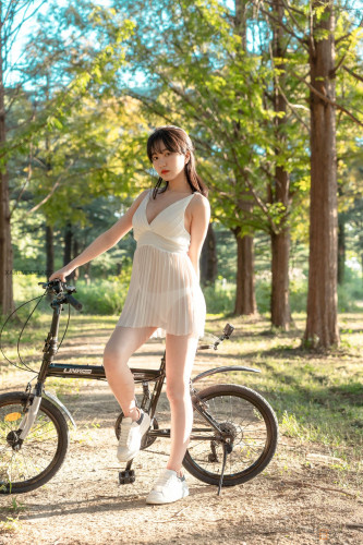 [Korean-Realgraphic]-No.34-骑自行车的韩国美女-Sehee