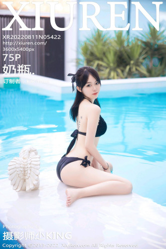 XiuRen-No.5422-奶瓶-黑色泳装泳池